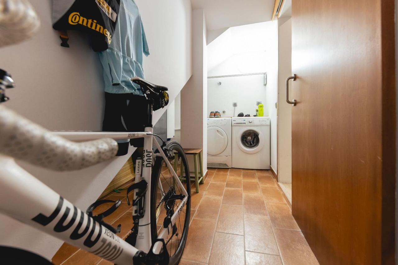 Bravissimo La Mora Apartment Херона Екстериор снимка