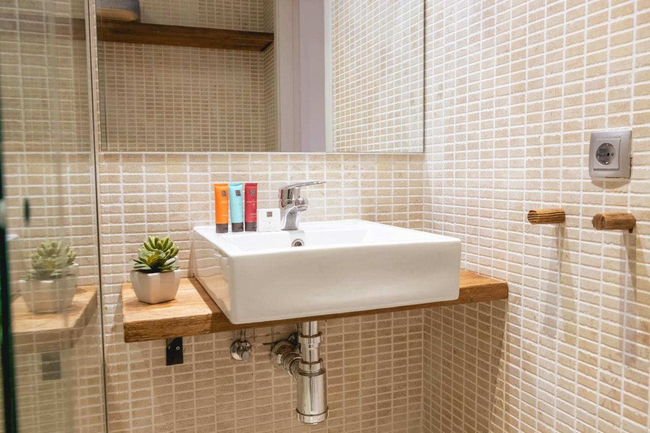 Bravissimo La Mora Apartment Херона Екстериор снимка